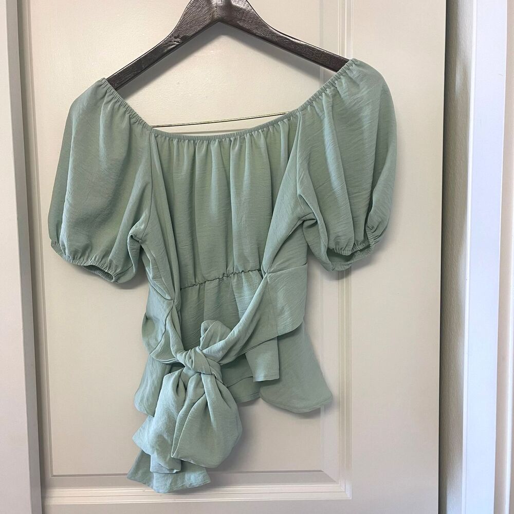 Altar'd State Women’s Boho Green Peplum Blouse Pastel Summer Tie Back Top S - Picture 3 of 8